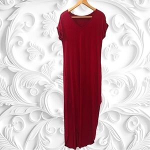 Maroon Short Sleeve With Deep Cuts On Sides Of Curved Hem Maxi Dress
